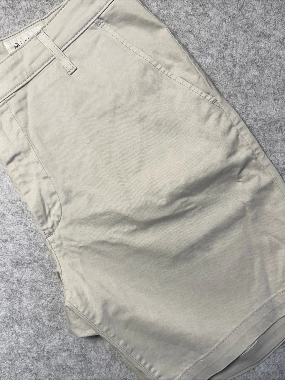 AG Adriano Goldschmied Cream Flat-Front Wanderer Chino Shorts — Size 36